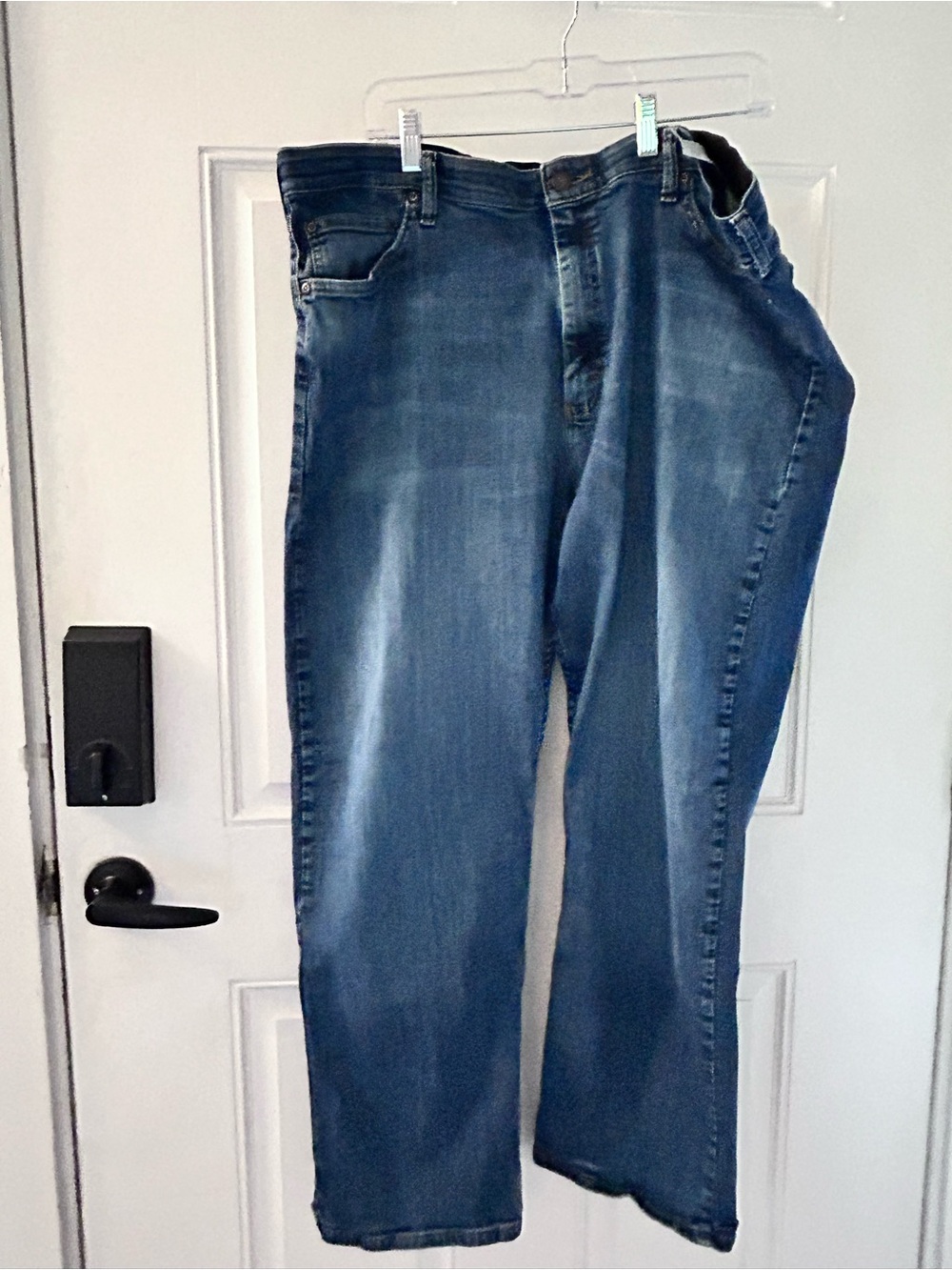 Wrangler Men’s Light Blue Relaxed Fit Jeans